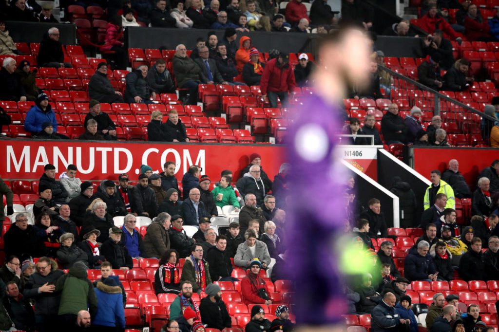 Premier League Manchester United Spielt Das Old Trafford Leer